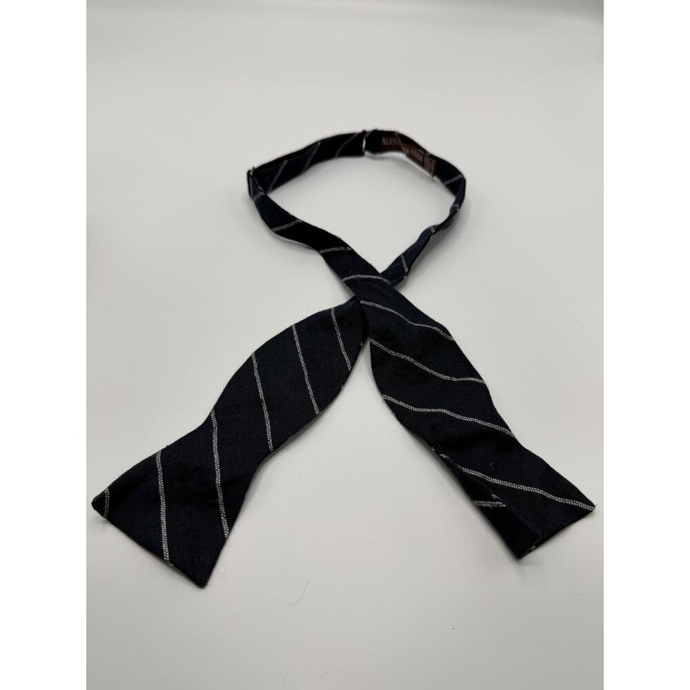 Alexander Olch New York English Linen Striped Self Tie Bow Tie Navy Pre-owned